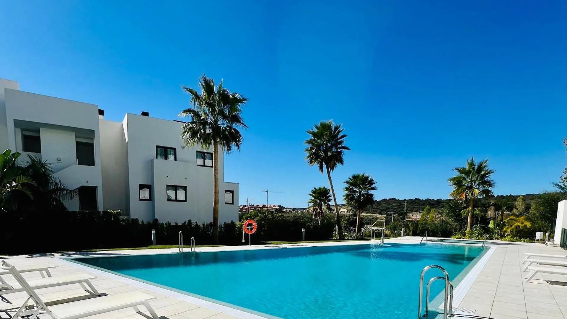 Penthouse Moderne Vue Mer Ideal Pour Sejour En Famille Las Olas Estepona Spain