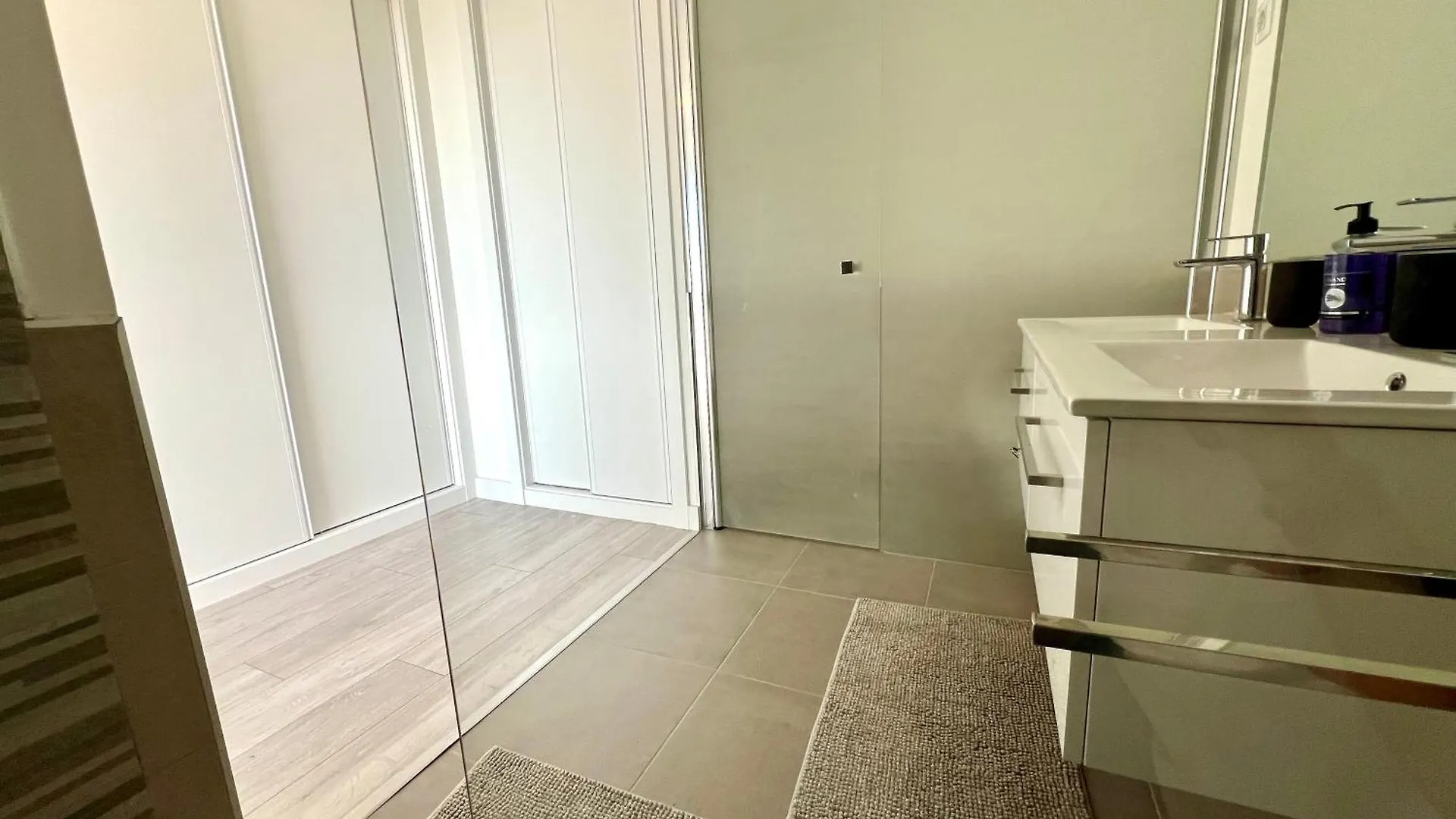 Apartment Penthouse Moderne Vue Mer Ideal Pour Sejour En Famille Las Olas Estepona Spain