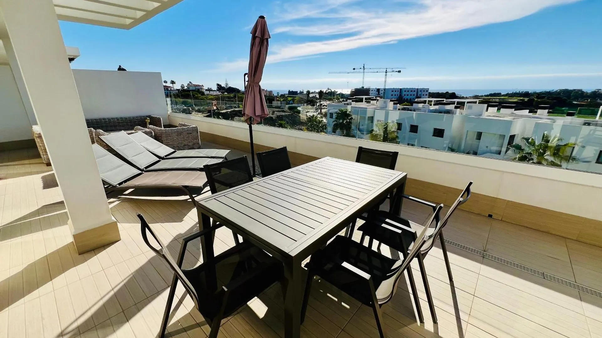 Apartment Penthouse Moderne Vue Mer Ideal Pour Sejour En Famille Las Olas Estepona Spain